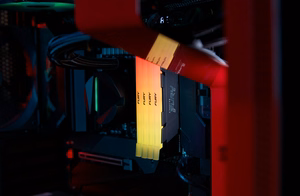 Kingston Technology FURY 16GB 3200MT/s DDR4 CL16 DIMM (2 vnt. rinkinys) Renegade RGB
