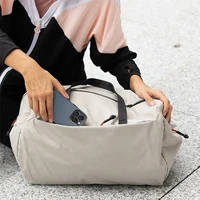 Uniq Lyden DS iPhone 15 Pro 6.1" Magclick įkrovimo dėklas – smėlio-žalias/dramblio kaulo-kerpės žalias