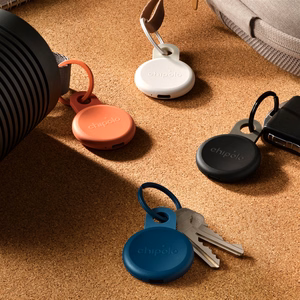 Chipolo LOOP – įkraunamas Bluetooth sekiklis su silikoniniu kilpeliu iOS & Android, 4col_Charcoal_Chalk_Navy_Coral