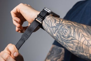 Ремешок для Apple Watch Forcell F-Design FA05 нейлон-липучка 42 / 44 / 45 / 49 мм чёрный