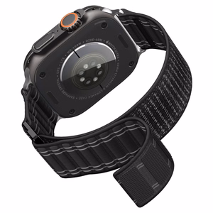 SPIGEN WBF0 dirželis APPLE WATCH 8 / 9 / 10 / 11 / SE / ULTRA (44 / 45 / 46 / 49 MM) juodas