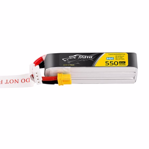 „Tattu 3s“ 550 mAh 95C 11,4 V HV LiPo akumuliatorius su XT30 kištuku ir „Long-Pack“ jungtimi