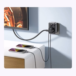 Įkroviklis Ugreen CD314 juodas 30W (1xPD / 2xQC3.0 / 1xAC)