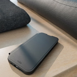 Puro Book Mag magnetinis odinis dėklas su atvartu ir kortelių skyriumi iPhone 16 - juodas