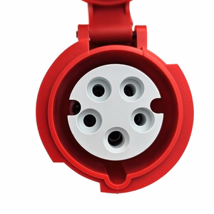 Adapteris Reach CEE 16A 400V į 220V Schuko