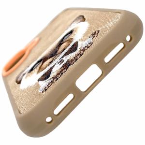 Nimmy Big Eyed Pet 2.0 Dėklas telefonui iPhone 17 - smėlinas