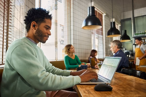 HP 700 įkraunama belaidė pelė