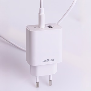 "Maxlife MXTC-06-20AC PD QC įkroviklis 1x USB-C 1x USB 20W baltas + USB-C - USB-C kabelis 20W