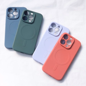 Magnetinis suderinamas silikoninis dėklas iPhone 15 Plus - juodas