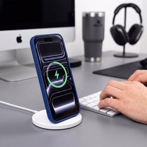 Tech-Protect MagOne MagSafe CC dėklas su 2 grūdintais stiklais, skirtas iPhone 18 Pro Max / 17 Pro Max, skaidrus tamsiai mėlynas