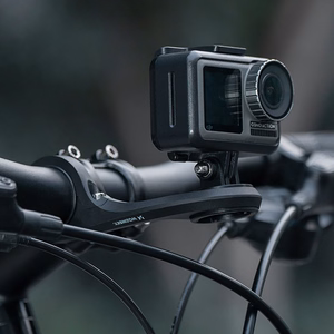 Wozinsky WUG-01B universalus dviračio vairo laikiklis Garmin kompiuteriui, kamerai ir žibintui – juodas