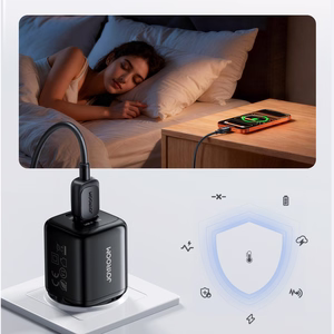 Joyroom JR-TG7 33W USB-A + USB-C sieninis įkroviklis su 60W USB-C į USB-C 1m laidu juodas
