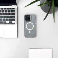 Blizgus magnetinis dėklas telefonui iPhone 17 Pro - pusiau skaidrus