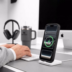 Tech-Protect Magmat MagSafe CC dėklas iPhone 18 Pro / 17 Pro, matinis juodas