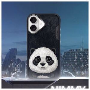 Nimmy Big Eyed Pet 2.0 Panda Dėklas telefonui iPhone 16 - juodas