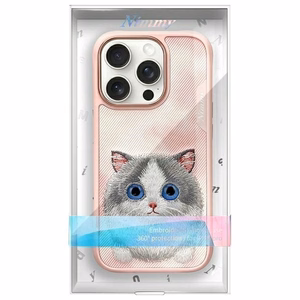 Nimmy Big Eyed Pet 2.0 katės dėklas iPhone 16 Pro - rožinis