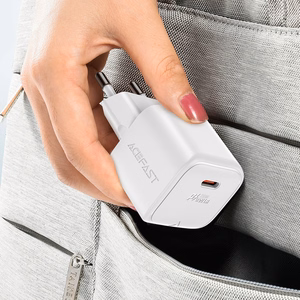 "Acefast A73 Mini PD 20W GaN sieninis įkroviklis + USB-C kabelis - baltas