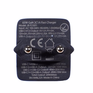 Įkroviklis Joyroom JR-TCG01 65W GaN 2xUSB-C/USB-A + USB-C to USB-C cable 1.2m juodas