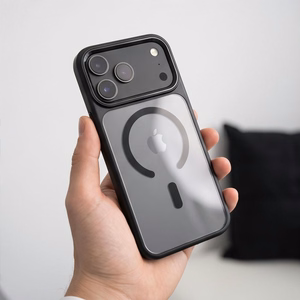 Tech-Protect Magmat MagSafe CC dėklas, skirtas iPhone 17 Pro / 18 Pro – skaidrus juodas