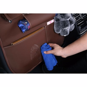 Juodas automobilio sėdynės organizatorius ir apsauga su lentynėle-mini staliuku