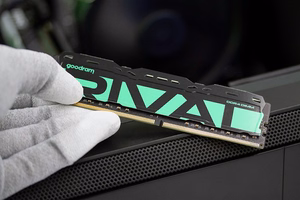 DDR4 2x16GB rinkinys UDIMM goodram RIVAL švytinti žalia