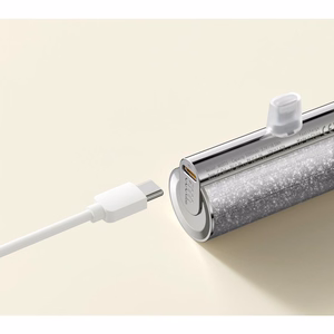 VEGER išorinė baterija 5000 mAh su įmontuotu jungtimi Lightning PD QC3.0 2,4A 12W PlugOn (W0573P) sidabrinė