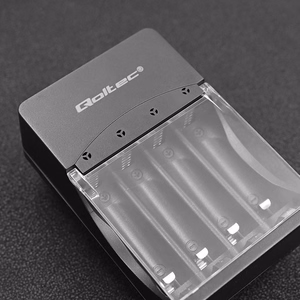 Qoltec 50653 – NiMH R03/AAA ir R6/AA akumuliatorių įkroviklis
