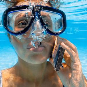 Atsparus vandeniui dėklas SHELLBOX DOT suderinamas su MagSafe IPHONE 15 Plus juodas