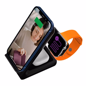 STM ChargeTree Swing 3-in-1 įkrovimo stotelė telefonui, AirPods ir Apple Watch, juoda