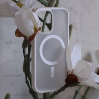 Liavec minkštas dėklas skirtas Iphone 17 baltas