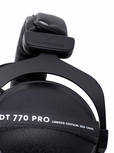 Beyerdynamic DT 770 PRO 250 OHM Black Limited Edition - uždaros studijinės ausinės