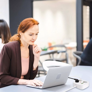 Tech-Protect PCS3X4 ilgintuvas, 3 lizdai, 2xUSB-A, 2xUSB-C 200 cm - baltas