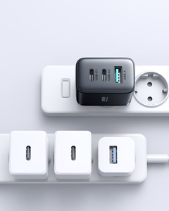 Įkroviklis Joyroom JR-TCF10 32W 2xUSB-C/USB-A juodas