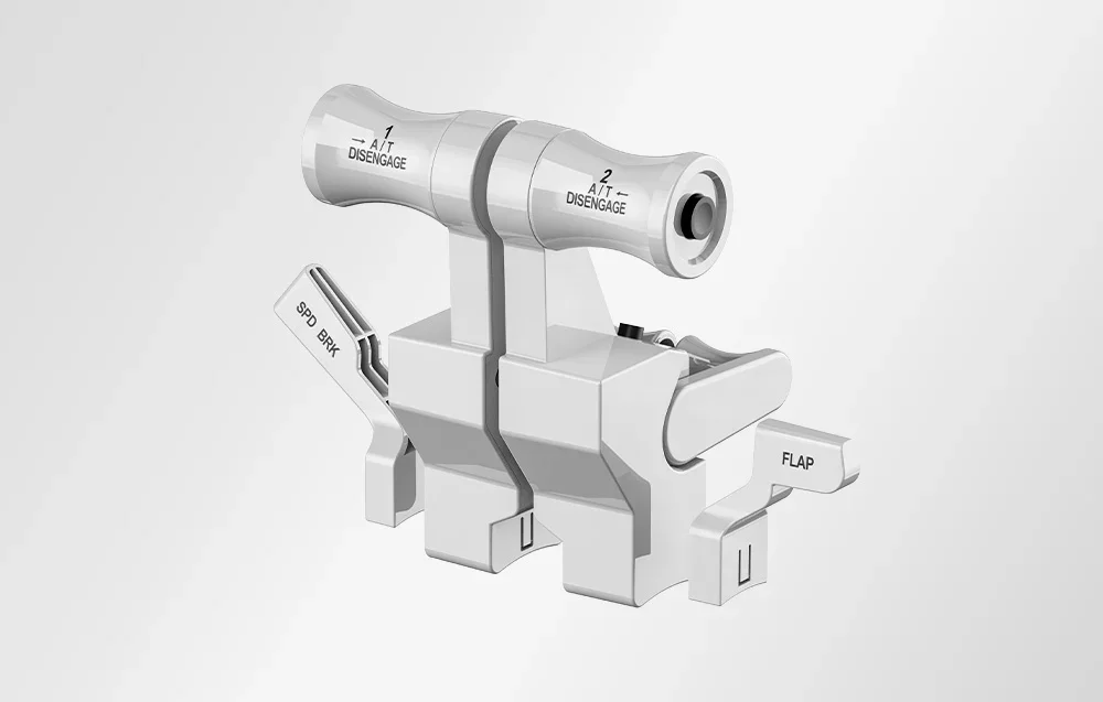 Droselio modulis ant pilko fono