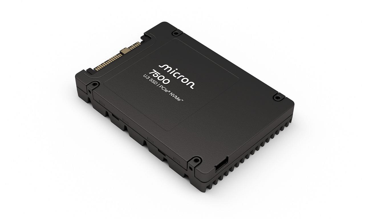 Micron 7500 PRO 960GB PCIe Gen4 NVMe SSD diskas U.3 skaitymas 6800 MB/s