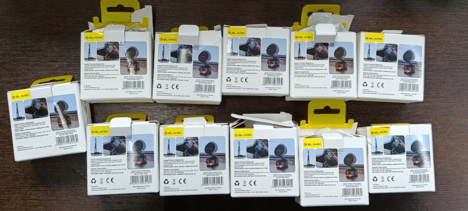 Blavec automobilinis laikiklis BHV-02 magnetinis vakuuminis ant priekinio stiklo (BHV02-PMB) juodas (pazeista pakuote)